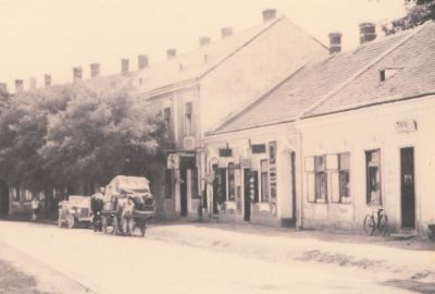 Alte geschäftswelt in Gramatneusiedl Eichler 1